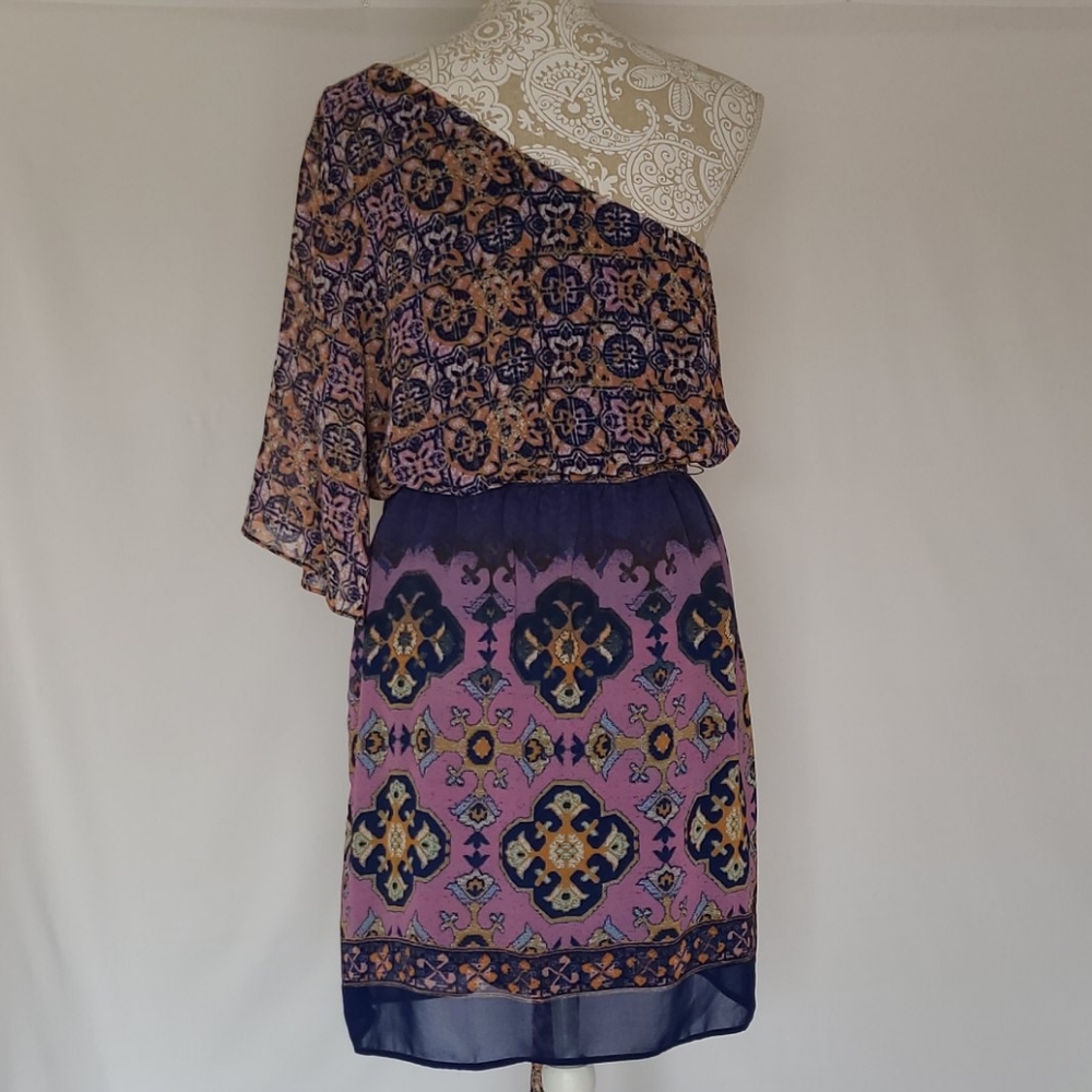 Dress - Picture 3 of 9